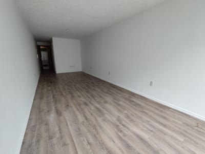 Oficina en venta con renta en Tres Cruces, frente Asoc. Esp.