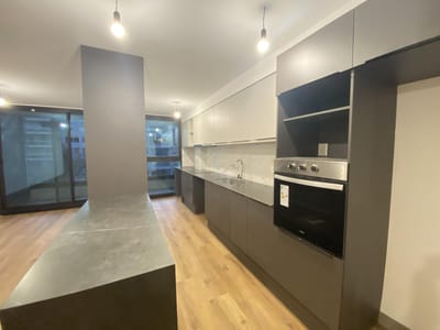 Pocitos, venta  apartamento, 2 dormitorios, 2 baños  y terraza.