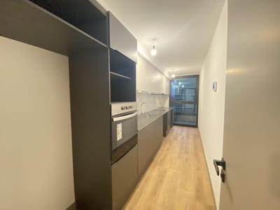 Apto 2 Dormitorios, 2 Baños, Cocina Definida y Terraza.
