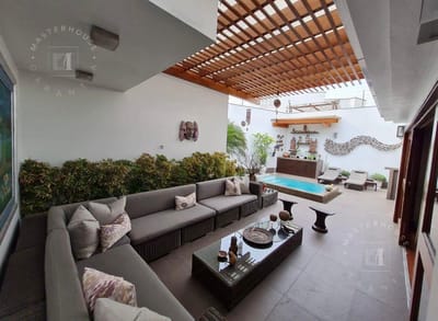 Casa en ZONA CERRADA
