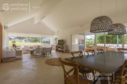 Casa 5 dormitorios en barrio privado Jose Ignacio Uruguay