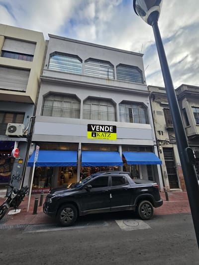 Colón proximo peatonal Sarandi, 1425 m2 , ascensor !!