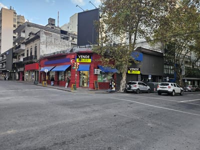 Colonia esquina Barrios Amorin, 320 m2 , gran esquina!!