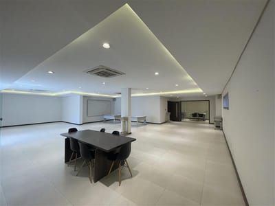 Venta de Oficinas con salón comercial - Central, Paraguay