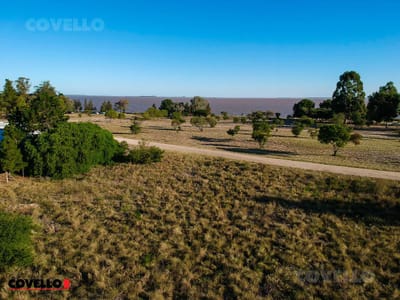 Solar en venta en primera línea en Balneario Zagarzazú Carmelo