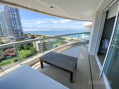 Venta apartamento en Torre Aquarela frente al mar , 2 dormitorios mas dependencia !