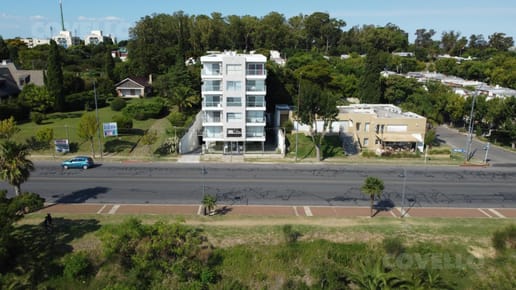Venta Apartamento sobre Rambla Costanera Colonia del Sacramento