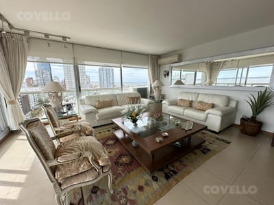Torre Plaza en venta, vista al puerto