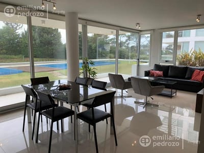 Venta apartamento 2 dormitorios con parrillero propio Rincón del Indio Punta del Este