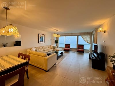 Venta Departamento 2 suites mas dependencia Playa Brava Punta del Este