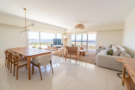 Venta de Apartamento de 4 Dormitorios en Laguna del Diario