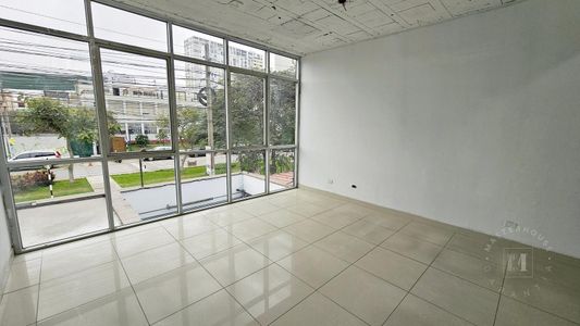 Edificio Comercial en La Victoria