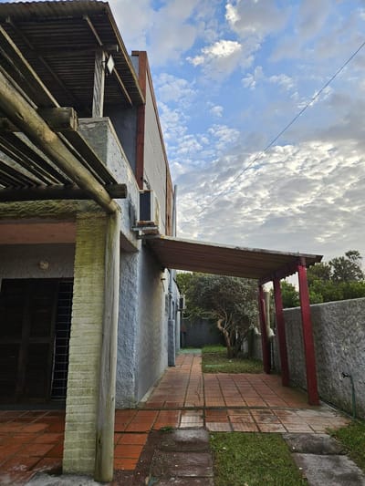 Venta Casa Amueblada - 3 aptos independientes- a 100 m de la Playa La Serena en La Paloma