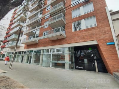 Apartamento 1 dormitorio planta baja con patio - Tres Cruces