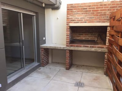 Apartamento con renta 1 dormitorio con patio y parrillero en Tres Cruces