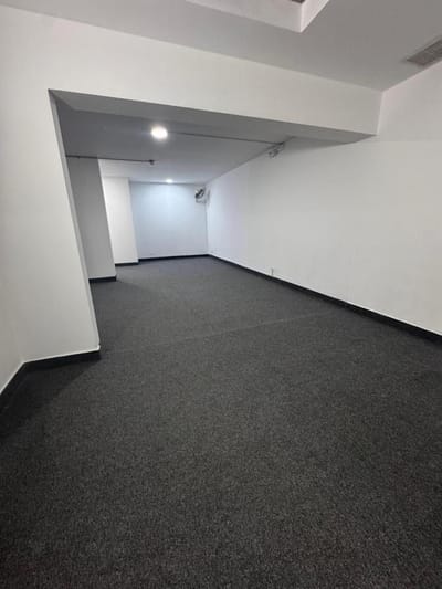 Local comercial en Porta Miraflores
