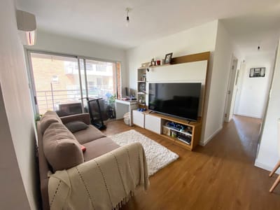 Venta apartamento con renta, de 3 dormitorios, terraza con parrillero y cochera en Prado