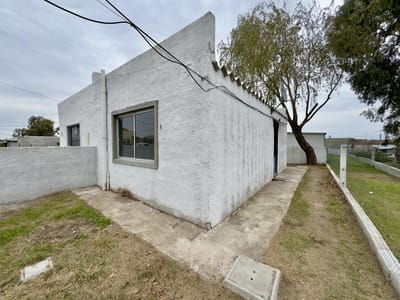 Venta de casa de 2 dormitorios en Colonia, El General, con financiación propia