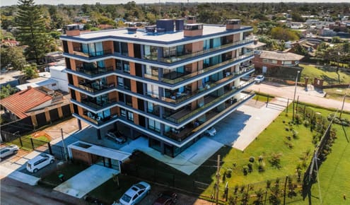 Venta Apartamento 3 Dormitorios en Rambla Costanera Amenities Garaje