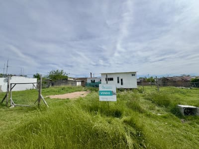 Terreno en venta con construcción en el Barrio El General Colonia del Sacramento