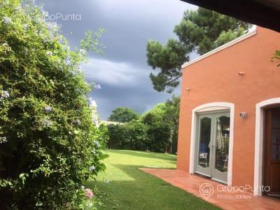 Casa  en alquiler anual en  Pinares - Punta del este