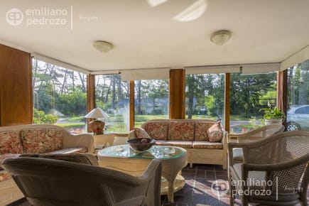 Venta Casa 5 dormitorios Playa Mansa Punta del Este