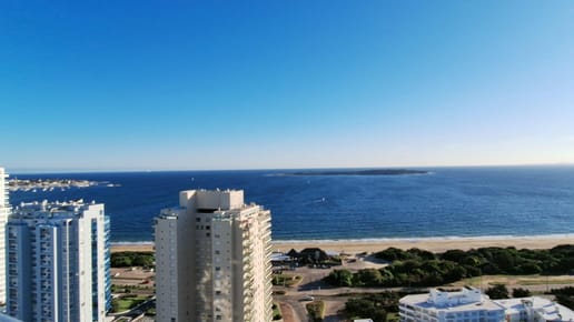 Venta y Alquiler Apartamento 2 Dormitorios Parrillero, Miami Boulevard, Punta del este