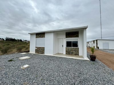 Colonia, Venta de casa de 2 dormitorios y patio a ESTRENAR!
