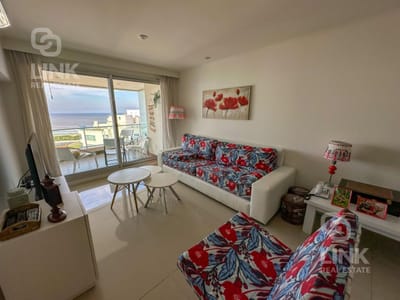 Piso alto, vista al mar de todos los ambientes !