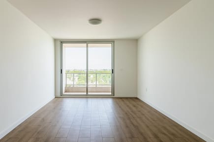Apartamento en cordón de 2 dormitorios y garaje compartido con renta 6%