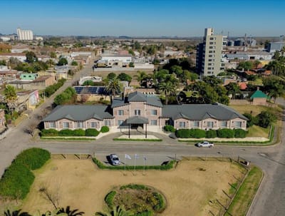 Hotel en Venta con vista al Rio , 20 habitaciones de 28 m2 Dolores, Soriano
