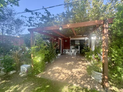 Casa en venta con 4 dormitorios, 2 baños a metros de Rambla Costanera en Colonia del Sacramento