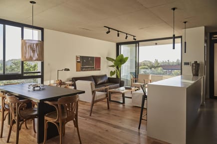 Venta apartamento tres dormitorios, DOBLE GARAGE, terraza con parrillero - Carrasco Norte