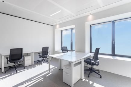 Alquiler de oficinas bellamente diseñadas para 3 personas en LIMA, Spaces Basadre 607