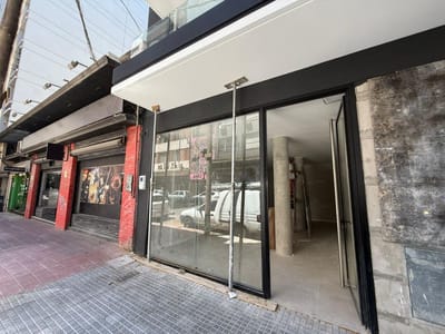 Paraguay esq. 18 de julio, 48 m2, 4 m de frente, estrena!! 