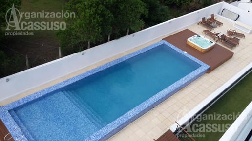 Punta del Este - Departamento Venta 2 dormitorios 2 baños dependencia de servicio garage piscina
