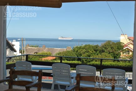 Departamento en  Venta en la Península  4 dormitorios 3 baños y dependencia de servicio