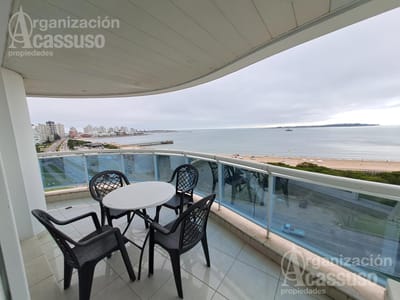 Departamento en  Venta 3 dormitorios y dependencia primera fila al mar piscina gym parrillero