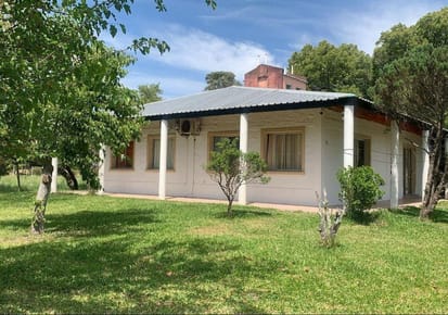Venta de casa principal y 4 Bungalows en un mismo padron en Termas del Daymán, Salto