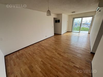 Apartamento venta(Con renta) 3 dormitorios 2 baños 1 cochera  Piso alto Aguada