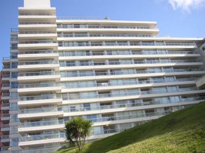 RAMBLA Y COLOMBES ED. DELPHINUS VENTA CON RENTA MENSUAL