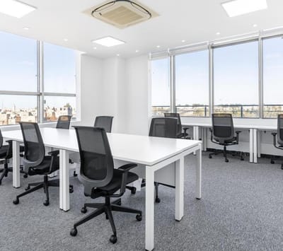 Renta de oficinas comerciales amobladas para 15 personas en Lima San Isidro Fibra Building