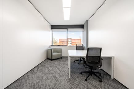 Acceso todo incluido a oficinas compartidas en PER - Lima, Surco - Av. Primavera