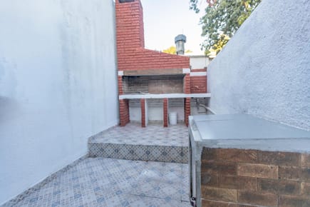 Venta Apartamento con patio con parrillero 2 dormitorios y escritorio |Apto crédito bancario