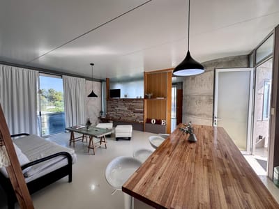 Colonia - Alquiler  apartamento de 2 dormitorios y 2 baños amoblado a metros de Rambla Costanera