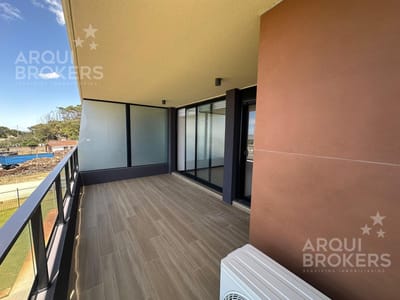 Apartamento en venta de un dormitorio con garaje en Parque Carrasco-205