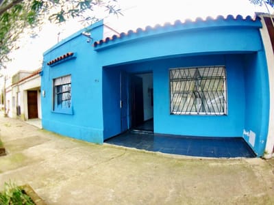 Casa céntrica en Pueblo Nuevo en venta de 3 dormitorios