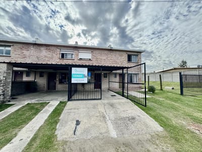 Vivienda de 3 dormitorios con patio en complejo 