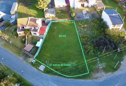 Terreno en Venta de 661 m2 con saneamiento frente a Plaza de Toros en Colonia del Sacramento
