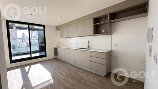 Venta de apartamento de 1 dormitorio con amplia terraza en Centro